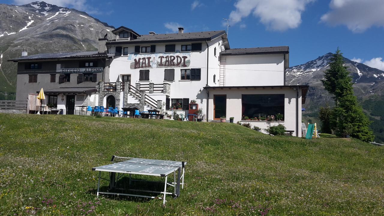 Rifugio "Mai Tardi" Hotel Madesimo Eksteriør billede